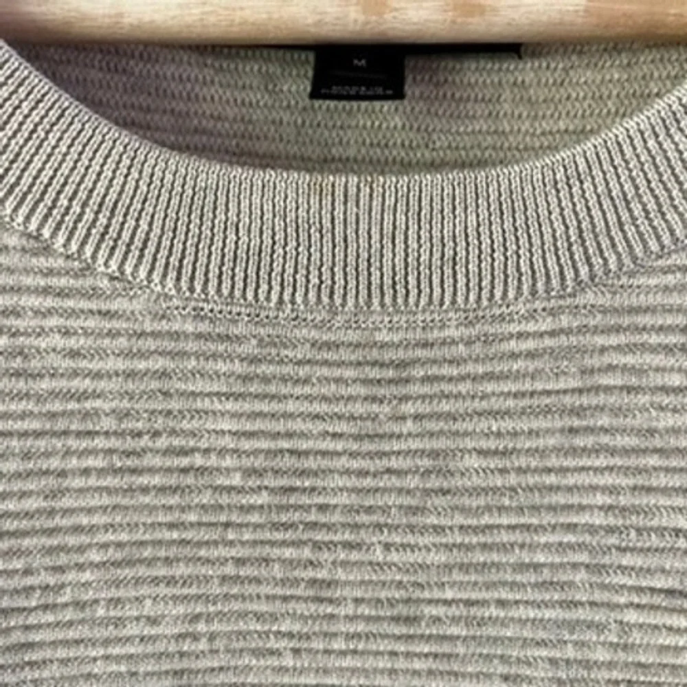 St. John Wool Crew Neck Ribbed Sweater with Zipper Detail‎ Cream size medium